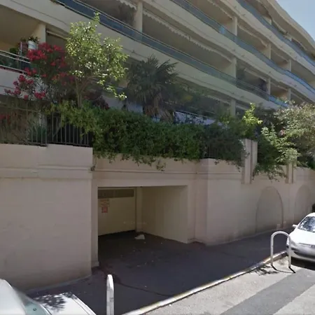 Le Californie - Rue Baron Cannes